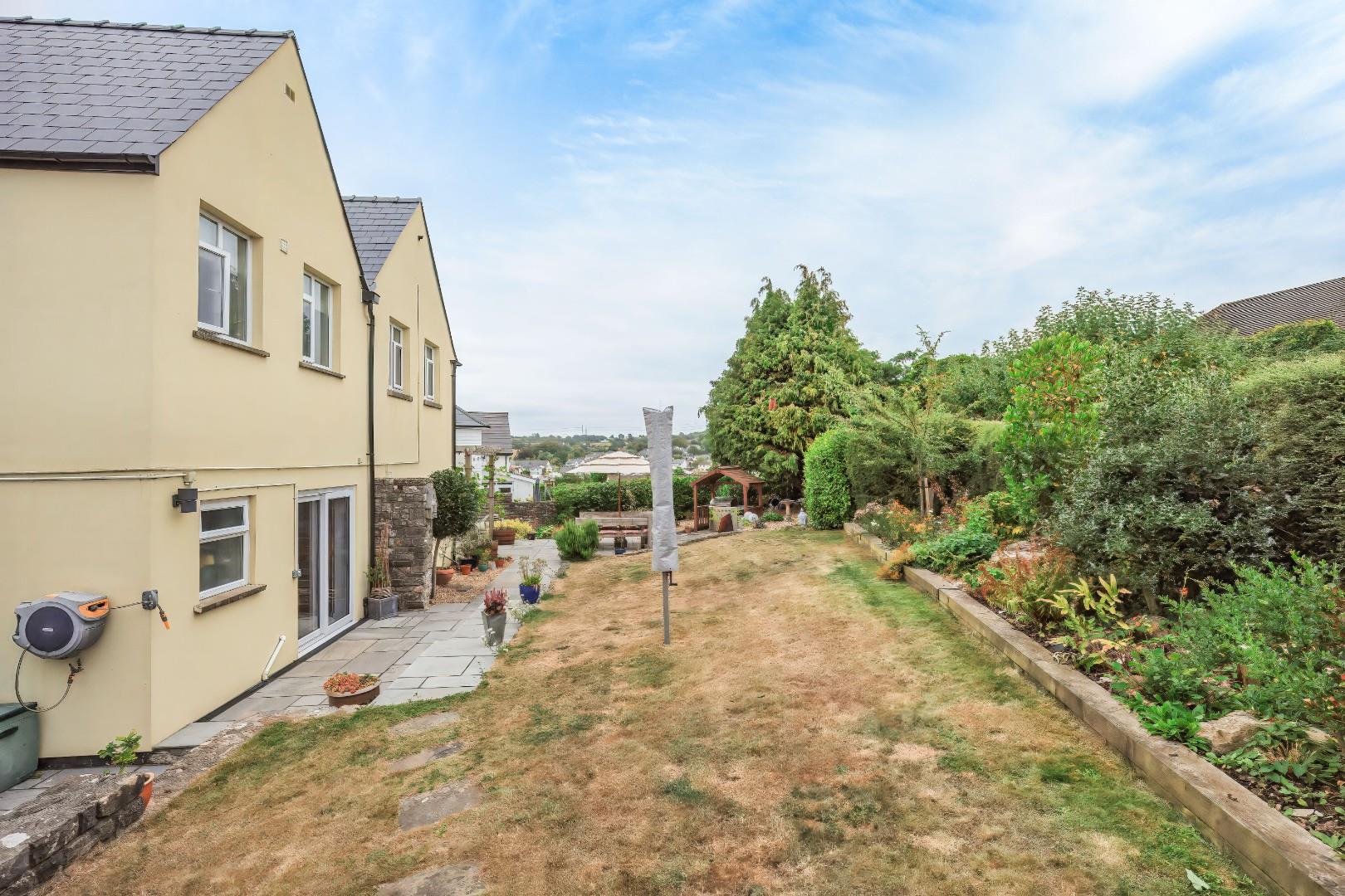 Bracklinn, St. Quentins Close, Llanblethian, Cowbridge, Vale of Glamorgan, CF71 7EZ